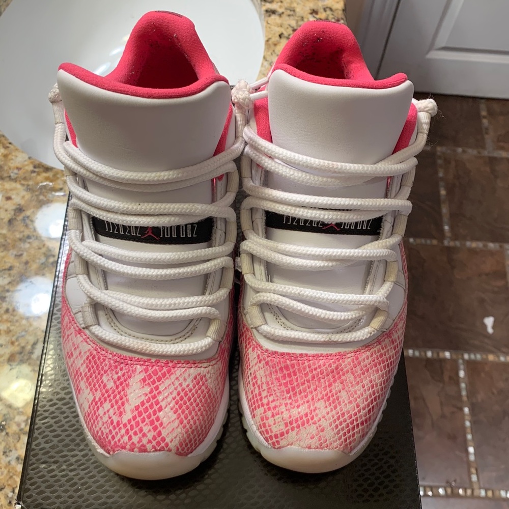 Air retro low Jordan 11 pink snakeskin - Picture 3 of 3